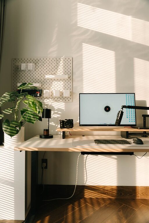 Simple Tips for Organizing Your Home Workspace Efficiently